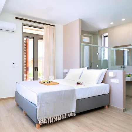 Villa Lux Nymphes Dioni, 30m From With Pool, Bbq And Play Area Stavromenos (Rethymno)